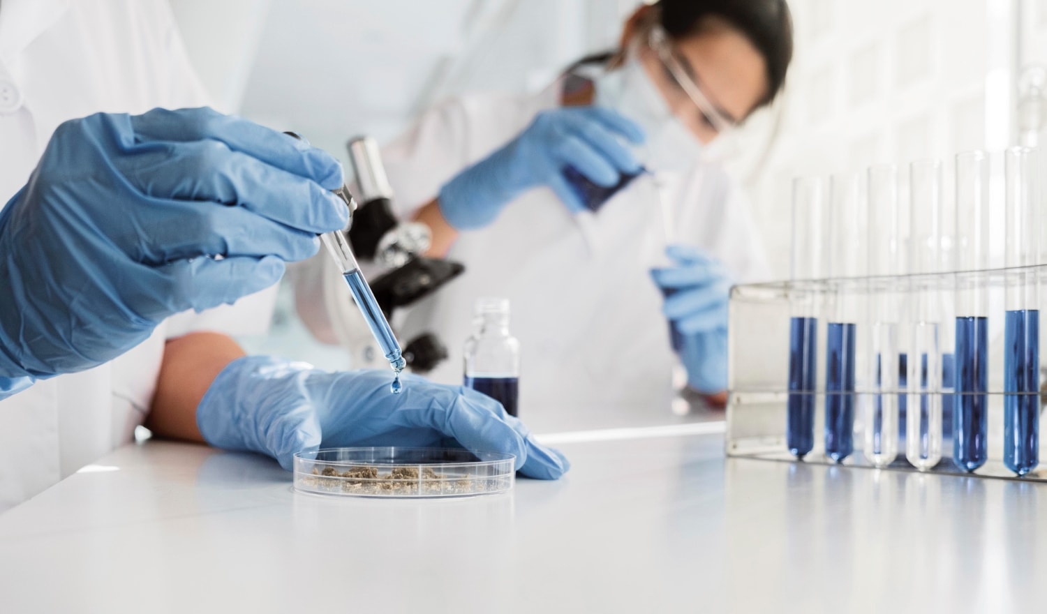 Laboratorium &#8211; zdjęcie poglądowe /Fot. Freepik
